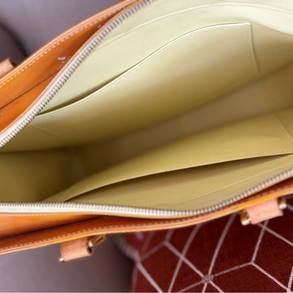 LOUIS VUITTON Monogram
Vernis Columbus Tote Bag - Picture 8 of 10